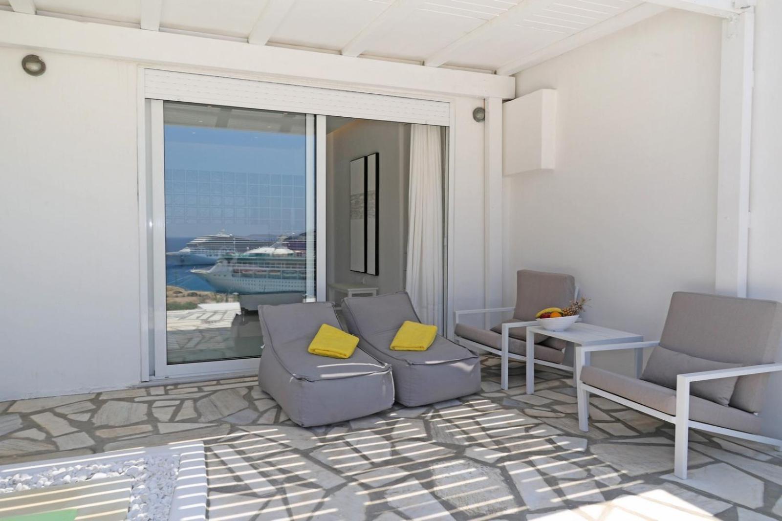 Adikri Villas & Suites Tourlos Extérieur photo