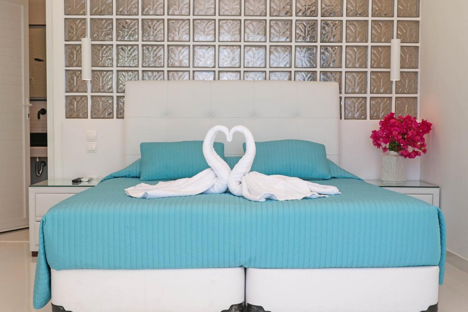 Adikri Villas & Suites Tourlos Extérieur photo